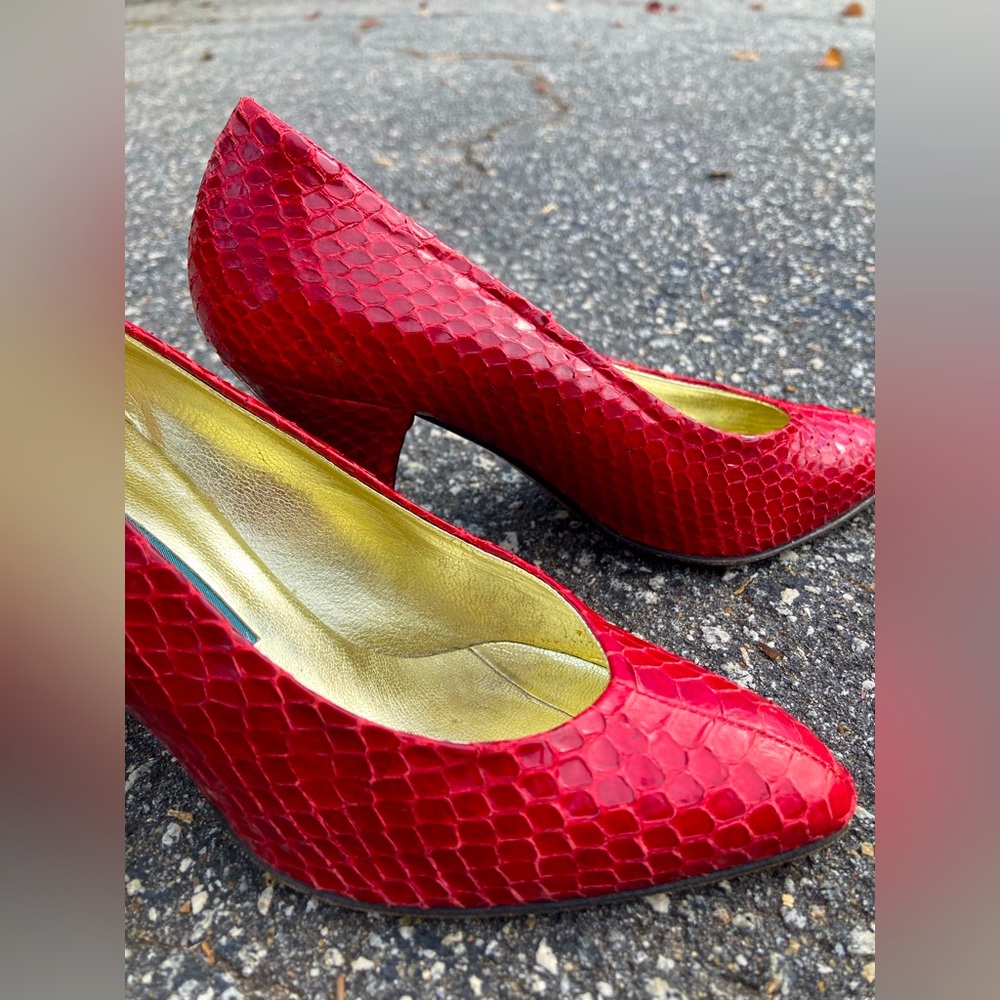 Vintage genuine Snakeskin heels Alfio Borgato 5.5 red leather